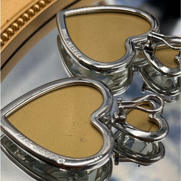 🆕 MARC JACOBS 🧿 NWOT Silver Crystal Double Heart Earrings - Picture 5 of 15